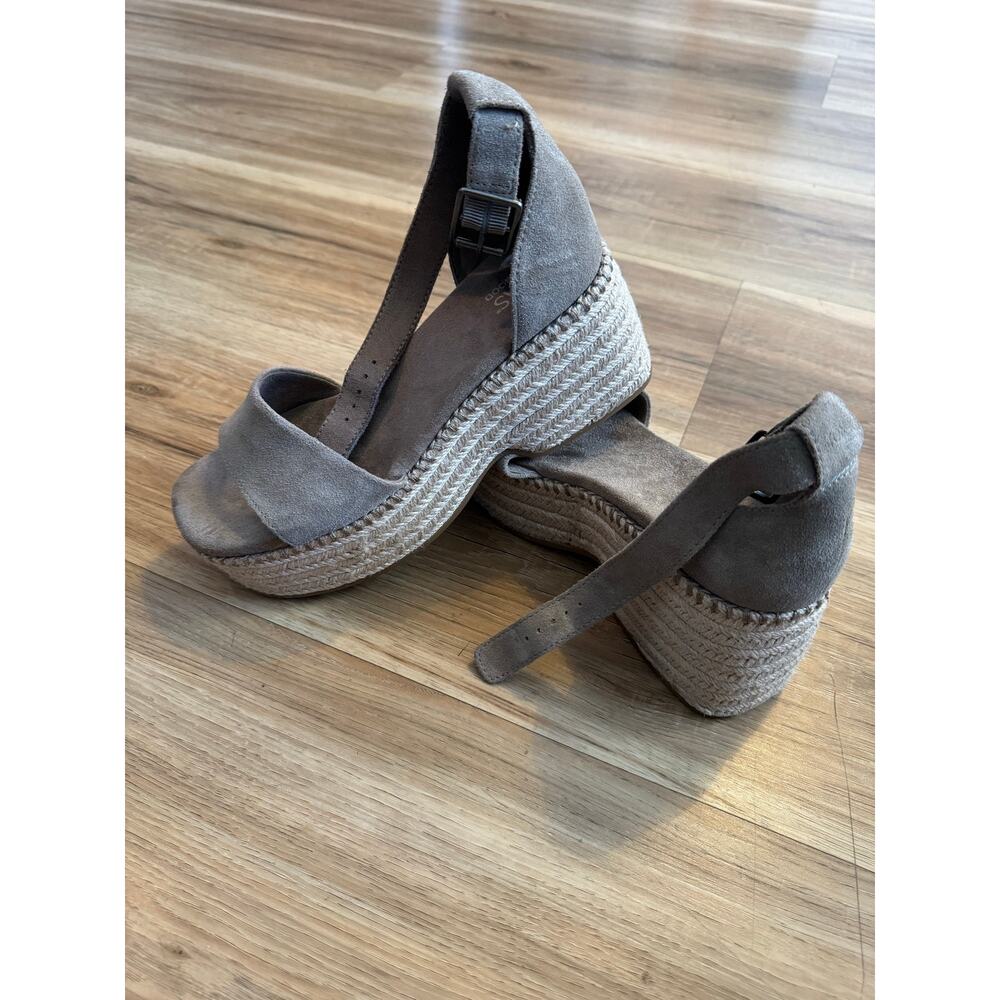 TOMS Women’s Laila Ankle Strap Platform Shoes – Size 7.5